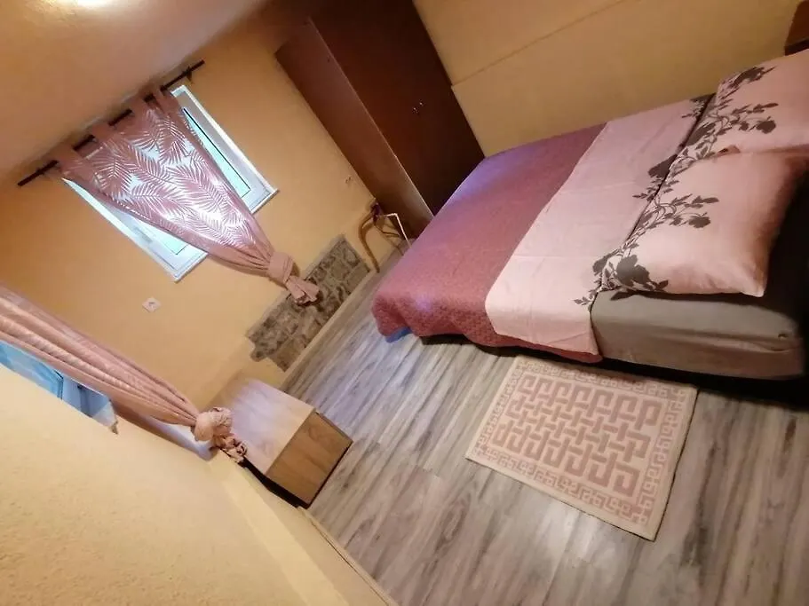 Apartment In Veprinac